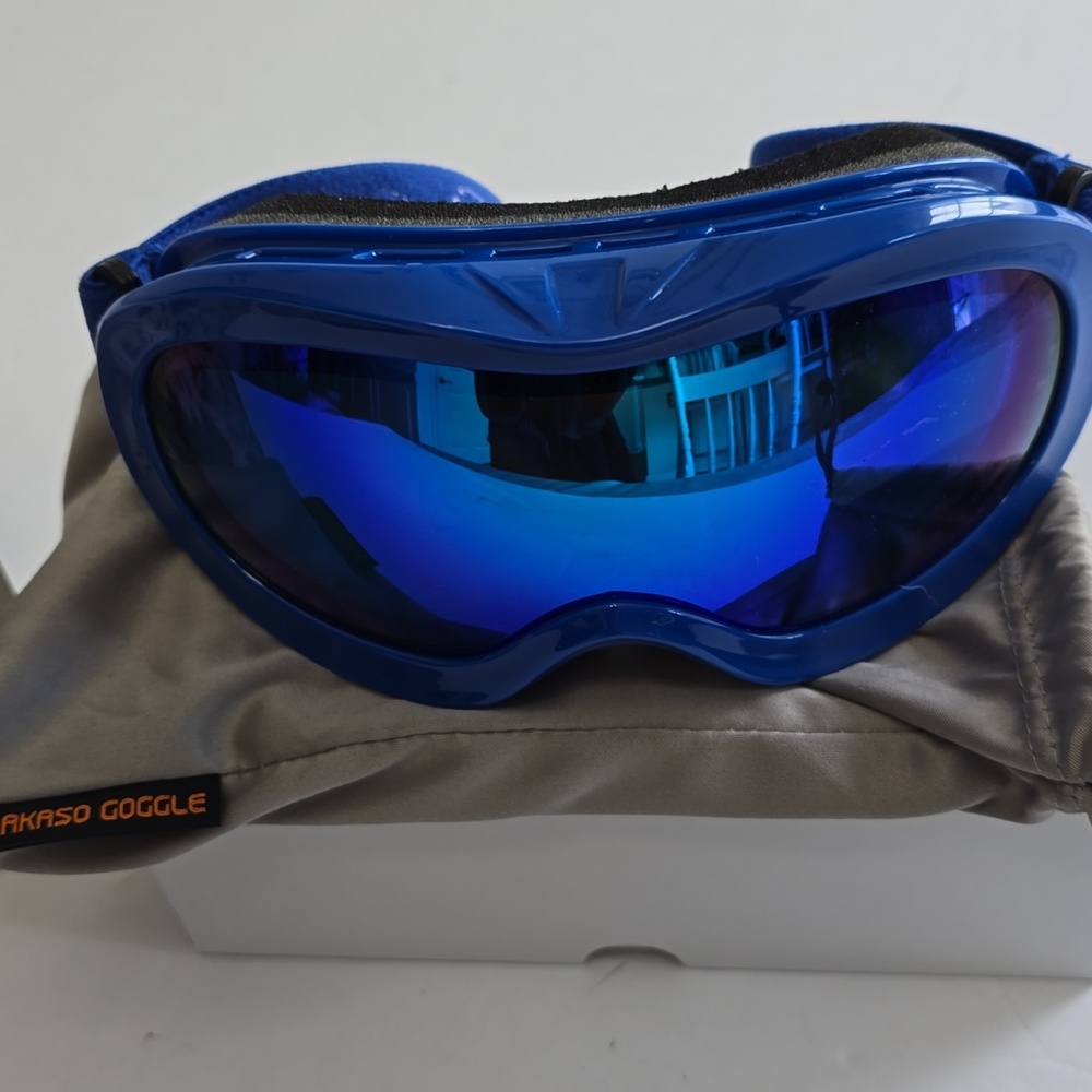NIB Akaso Ski Snowboarding Glasses Blue Frame Blue Lens - Picture 2 of 13